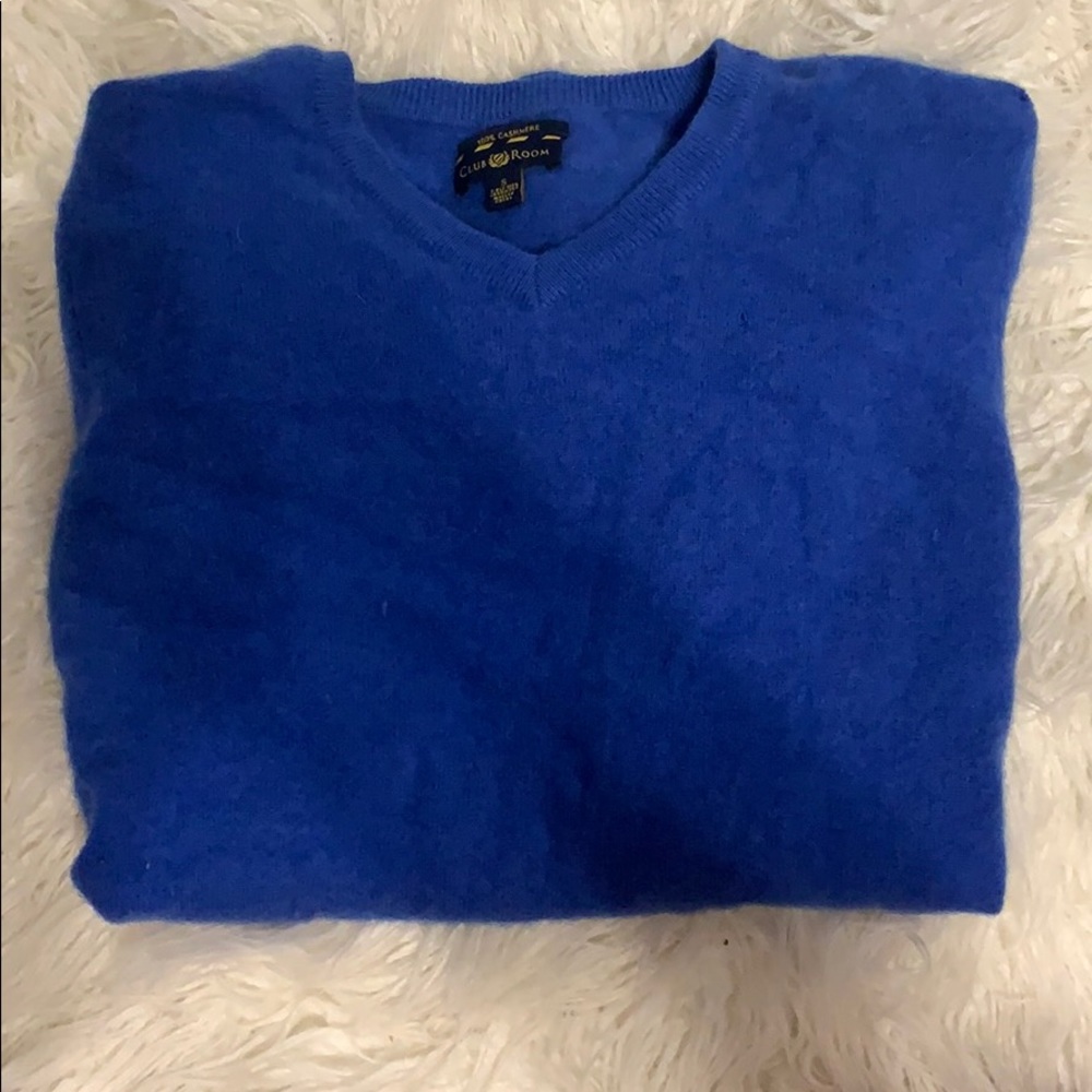 100% cashmere blue sweater